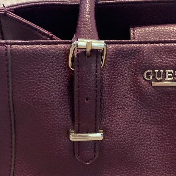 GUESS Purse / Handbag (12”x9”x6”) - Picture 11 of 16
